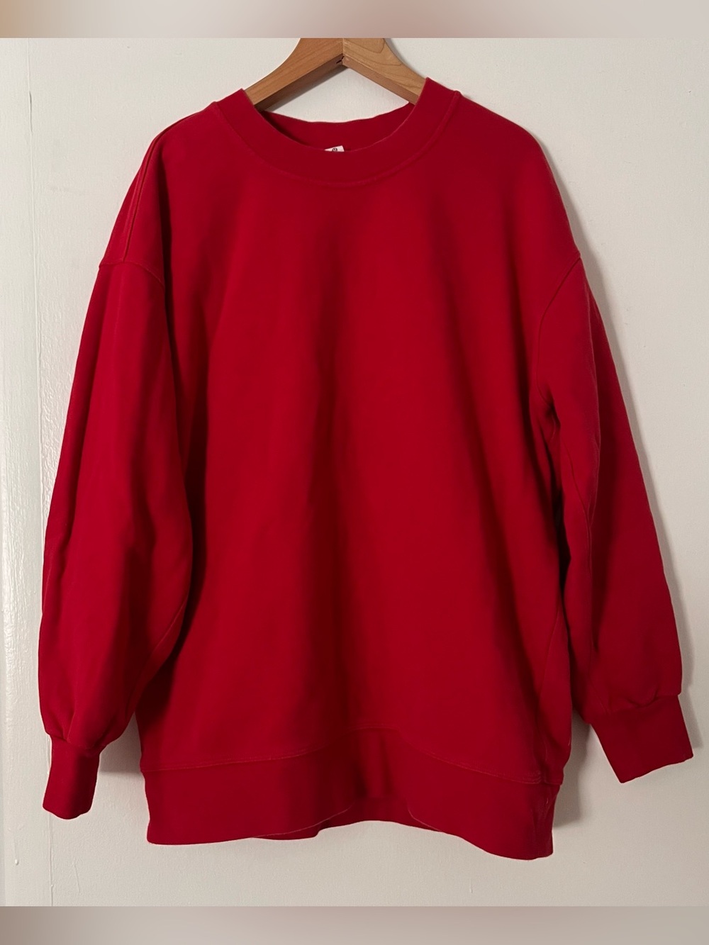 Lululemon women’s crew neck sweatshirt red size 4